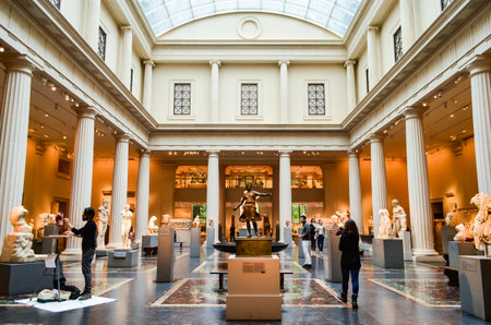 Editorial: New York City, New York / USA, 8th November 2017. People in Metropolitan Museum of Art in New York.のeditorial素材