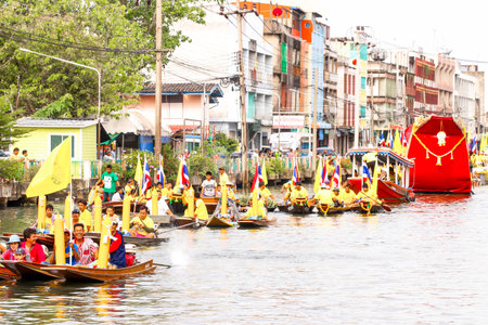 SAMUTSAKORN, THAILAND - JULY 27, Thai Parading in boat Traditional of candles at Katumban in Samutsakorn, Thailand on July 27, 2018.JPGのeditorial素材