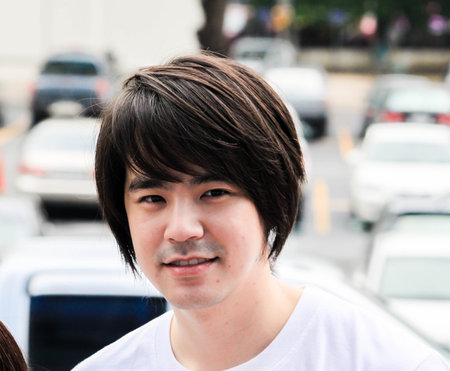 BANGKOK, THAILAND - August 29, 2010. Portrait Kawee Tanjararak is singer Superstar in Thailand meeting FC at  Thai Red Cross Society on August 29, 2010.jpgのeditorial素材