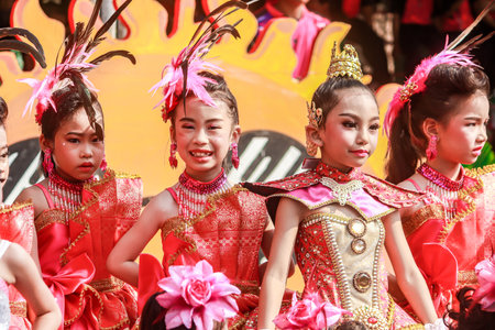 SAMUTSAKORN, THAILAND-December, 26, 2019: portrait  group smile child Drum Mayer students paradessのeditorial素材
