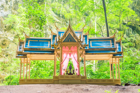 Khuha Kharuehat Throne in hollow place of mountain. The tourist attraction at Khao Sam Roi Yot National Park in Prachuap Khiri Khan, Thailand.の写真素材