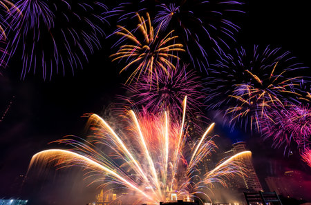 BANGKOK - DEC 31, 2020: The beautiful fireworks over Chao Phraya River in front of ICONSIAM. The new-normal celebration of The New Year 2021 countdown in Thailand.のeditorial素材