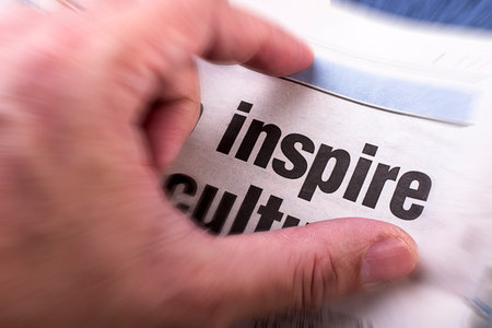 Focus on the inspire word with zoom filter