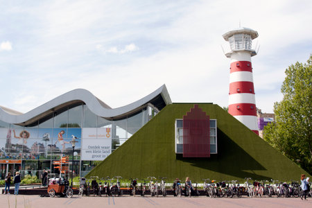 Den Haag,netherlands-may 14, 2015: Madurodam is a miniature Dutch city of The Hague on a scale of 1 to 25, located in the Hagueのeditorial素材
