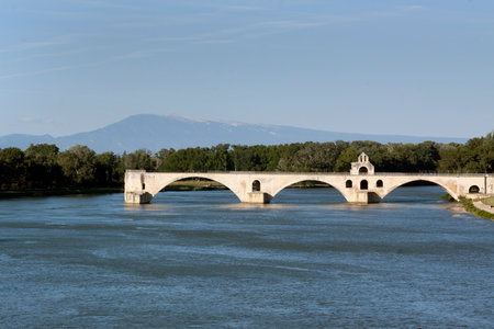 Avignon,france-june 20, 2015: bridge in avignon france in the background the mont ventouxのeditorial素材