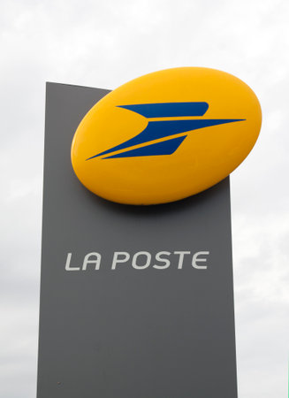 paris , France-september 15, 2015: sign of la poste the french postal service, this sign is located in Parijsのeditorial素材