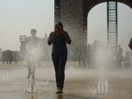 MEXICO CITY, MEXICO, February 21, 2016: The fountain by the Revolution Monumentのeditorial素材