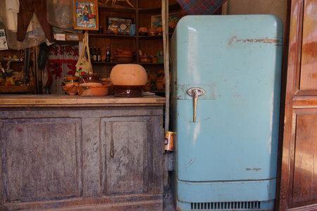 Old refrigerator in an old-fashioned shop in Mexicoのeditorial素材
