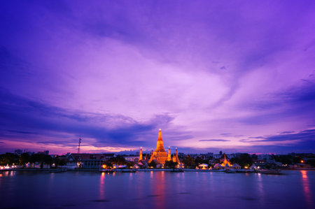 Wat Arun Temple landmarks of bangkok Thailandの写真素材