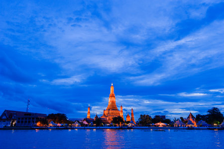 Wat Arun Temple landmarks of bangkok Thailandの写真素材