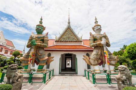 Wat Arun Temple landmarks of bangkok Thailandの写真素材