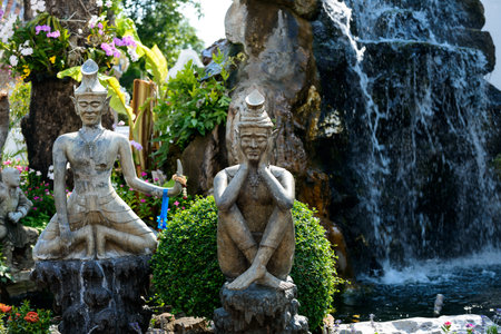 Thai Yoga massage Statue at Wat Pho or Wat Phra Chetuphon Vimolmangklararm Rajwaramahaviharn is one of Bangkok's oldest temples, THAILLANDの写真素材