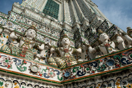 Wat Arun or Temple of Dawn is considered by many as one of the most beautiful temples in Thailand. Wat arun is one of Bangkok's world famous landmarks.の写真素材