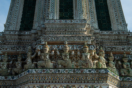 Wat Arun or Temple of Dawn is considered by many as one of the most beautiful temples in Thailand. Wat arun is one of Bangkok's world famous landmarks.の写真素材