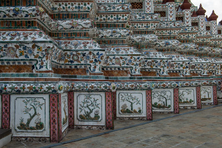Wat Arun or Temple of Dawn is considered by many as one of the most beautiful temples in Thailand. Wat arun is one of Bangkok's world famous landmarks.の写真素材