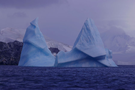 ICEBERGの写真素材