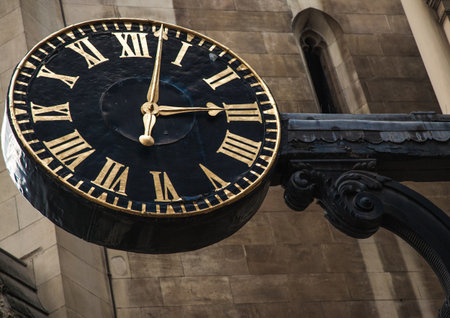 Faces-Of-Clock-In-Londonの写真素材