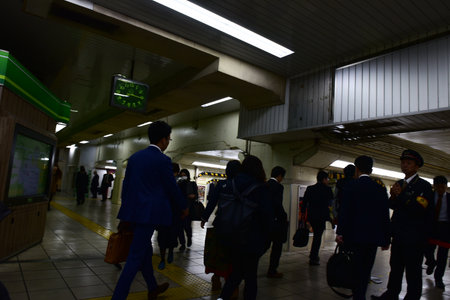 Tokyo,Japan November 21 2018 Unidentified People in train stations in Tokyo. Blur Travel of Japanese people in travel in Tokyo.のeditorial素材