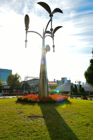 Tokyo, Japan November 27 2019 Unidentified Blur many people are walking at Ueno park and watch the autumn tree in the garden, autumn forest on a sunshine day.のeditorial素材