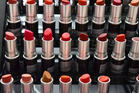 Rayong, Thailand August 19 2019 Blur Many color lipsticks in malls in Rayong, Thailand.   Colorful lipstickのeditorial素材