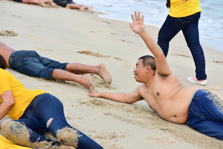 Chon Buri Thailand August 01 2019 Blur Japanese company takes employees to activity on the beach âTeam Building Excellence Team Work 2019âのeditorial素材