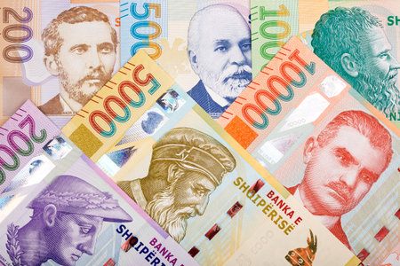 Albanian money - Leke a new series of banknotes