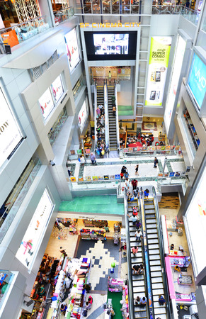 BANGKOK - OCT 9: Shoppers visits MBK Center on Oct 9, 2014 in Bangkok, Thailand. MBK is one of the oldest malls in SE Asia and is currently home to over 2000 retail outlets and services.のeditorial素材