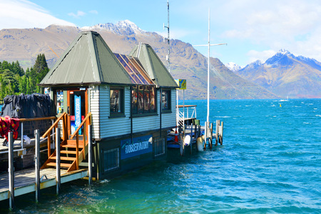 QUEENSTOWN, NZ - November 18: Queenstown on November 18 2014. It's one of the most popular travel destination in New Zealand known for it's restaurants, ski tourism and extreme sport adventure.のeditorial素材