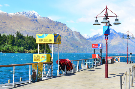 QUEENSTOWN, NZ - November 18: Queenstown on November 18 2014. It's one of the most popular travel destination in New Zealand known for it's restaurants, ski tourism and extreme sport adventure.のeditorial素材