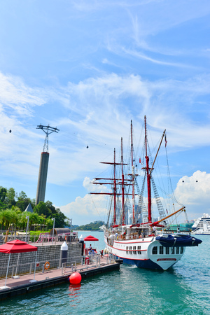 SINGAPORE - NOV 18:THE ROYAL ALBATROSS: The Royal Albatross is the only four-mast luxury tall ship in the world. November 18, 2015 in Sentosa,Singapore.のeditorial素材