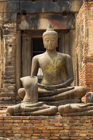 Phra Prang Sam Yod Buddha in warm sunshineの写真素材