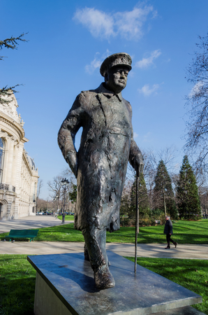 Paris, France: Feb 11, 2018: Bronze statue of Sir Winston Churchill, in the grounds of the Petit Palais. The statue depicts Churchill on his victory march down the Champs Elysees after World War 2.のeditorial素材