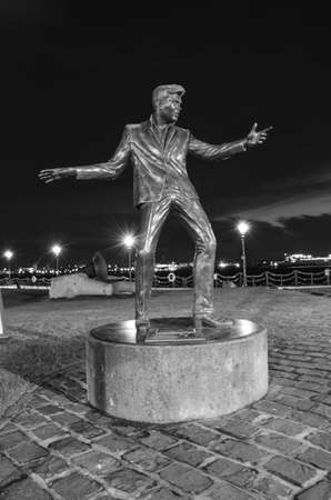 Liverpool, UK : Mar 16, 2019: The bronze statue of Billy Fury at the National Museum of Liverpool Life. The sculptor, Tom Murphy, was born in Liverpoolのeditorial素材