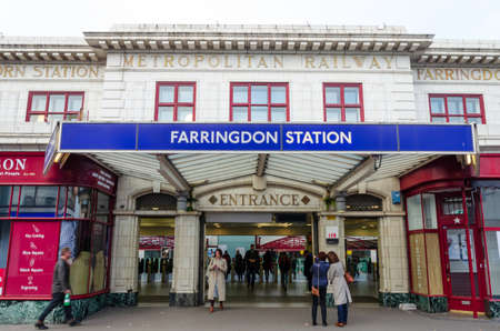 London, UK: Dec 2, 2017: Farringdon is a London Underground & connected main line National Rail station in Clerkenwell, London. Opened in 1863 as the terminus station of the Metropolitan Railway.のeditorial素材