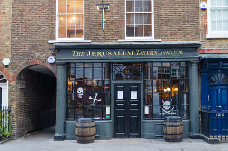 London, UK: Dec 2, 2017: The Jerusalem Tavern on Britton Street, Clerkenwell is named after the priory of St. John of Jerusalem.のeditorial素材