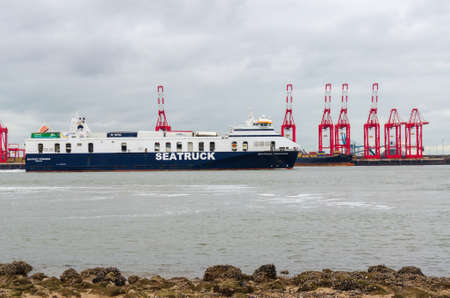 Wallasey, UK: Jun 3, 2020: Seatruck Progress, a ro-ro ferry, arrives in Liverpool having travelled from Dublin. The ferry operates under the flag of Isle of Man & specialises in unaccompanied freightのeditorial素材