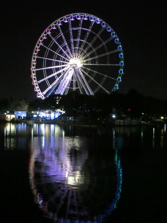 La Grande Roue de MontrÃ©al at night.のeditorial素材