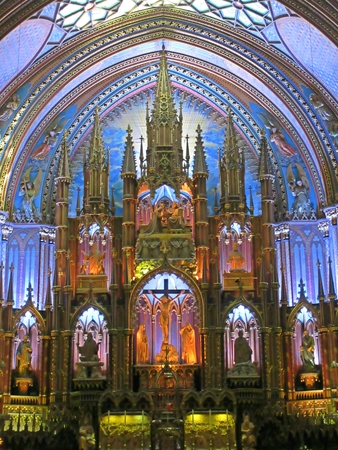 Beautiful interior of Montreal's Notre Dame Cathedral.のeditorial素材
