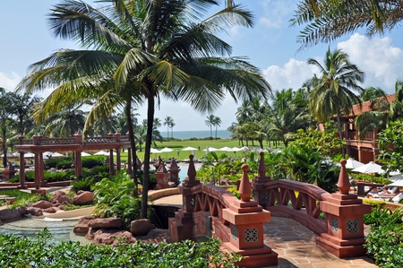 GOA, INDIA - 12 NOVEMBER, 2009: Picture of luxury five star hotel in Goa on November 12, 2009.のeditorial素材