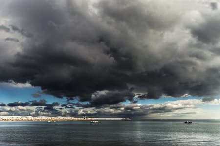 stormy horizonの写真素材