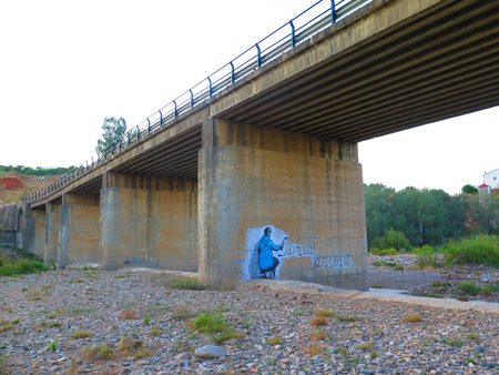 Drawing on bridge support near Alora, Andaluciaのeditorial素材
