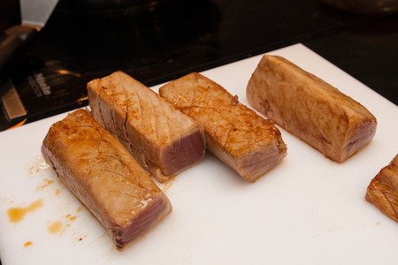 grilled tuna slices on plateの写真素材