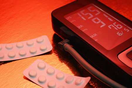Tonometer, medication pills, hypertension, the risk of heart attack and strokeの写真素材