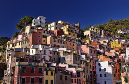 traditional buildings in Riomaggiore, Cinque Terre, Italy のeditorial素材