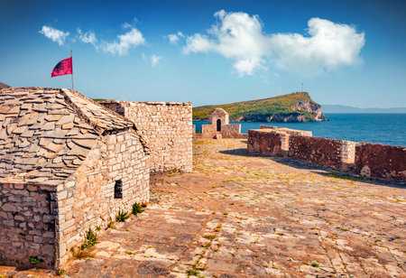 Exciting spin view of Ali Pasha Tepelena Fortress. Captivating morning seascape od Adriatic sea. Bright outdoor scene of Albania, Europe. Travel concept background.のeditorial素材