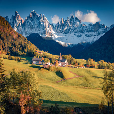 Captivating autumn view of Santa Magdalena village in front of the Geisler or Odle Dolomites Group. Spectacular outdoor scene of Dolomite Alps, Italy, Europe. Beauty of countryside concept background.の写真素材