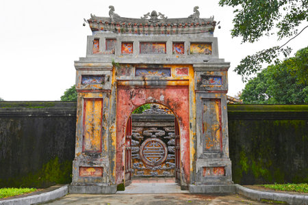 A gate in the Dien Tho Residence  in the Imperial City, Hue, Vietnamのeditorial素材
