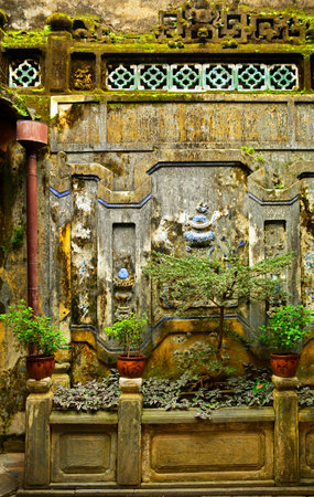 The courtyard of the historic Tan Ky in the UNESCO listed central Vietnamese town of Hoi Anのeditorial素材