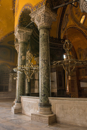 The interior of Ayasofia or Hagia Sofia in Sultanahmet, Istanbul, Turkey, taken from the upper gallery. Built in 537 AD as a church, it was converted into a mosque in the mid-1400s.のeditorial素材