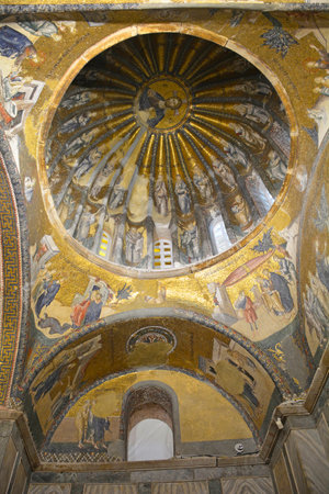 A mosaic of Christ Pantocrator in the south dome of the inner narthex of the Chora Church in the Edirnekapi neighbourhood of Istanbul, also known as the Kariye Museum and Church of the Holy Saviour. This medieval Byzantine Greek Orthodox church was converのeditorial素材